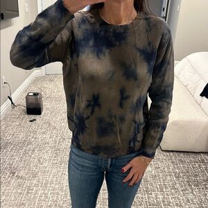Decker Olive & Faded Black Tie Dye Sweater